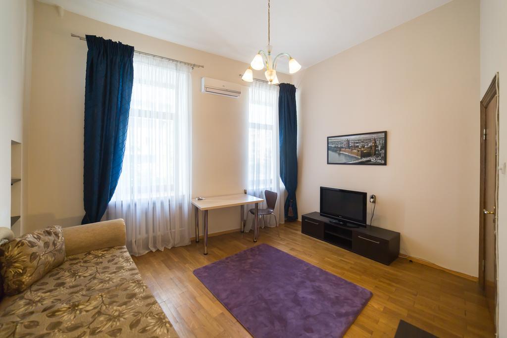 Cozy Apartment In Centre Of Kiev Exterior photo